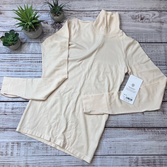 Athleta Cream Foresthill Accent Turtleneck - Picture 5 of 9